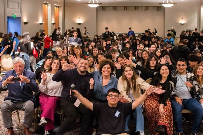 Jóvenes liderando: Más de 450 chicos se capacitaron en herramientas de liderazgo