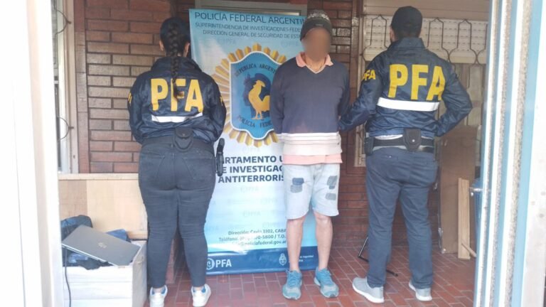 La PFA detuvo a un hombre por amenazas e intimidación al presidente de la nación
