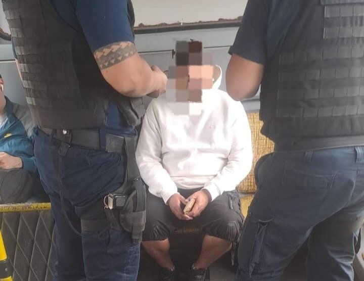 Era buscado por abusar de una menor y lo detuvieron a bordo de un colectivo