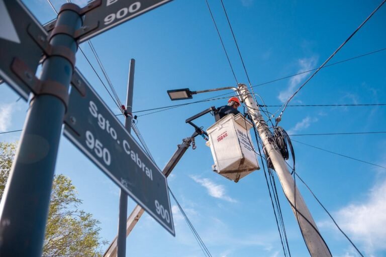 La SCPL continúa con en el mejoramiento de iluminación LED en distintos barrios