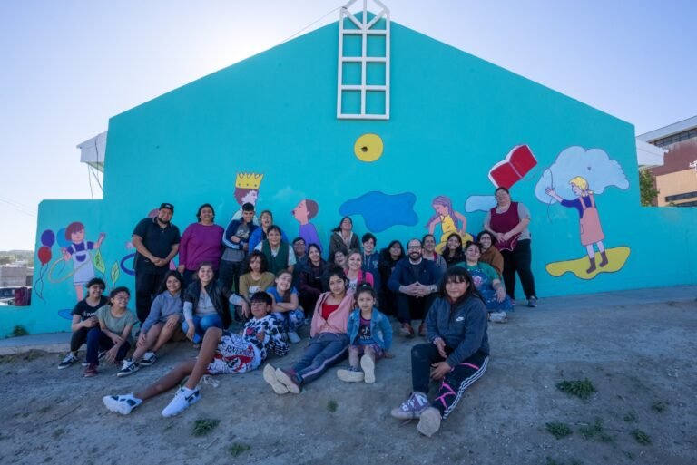 Inauguraron un mural por el Mes de la Familia en el CPB Abásolo