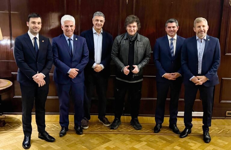 Torres se reunió con el presidente Milei y evaluaron temas prioritarios para la provincia y la región