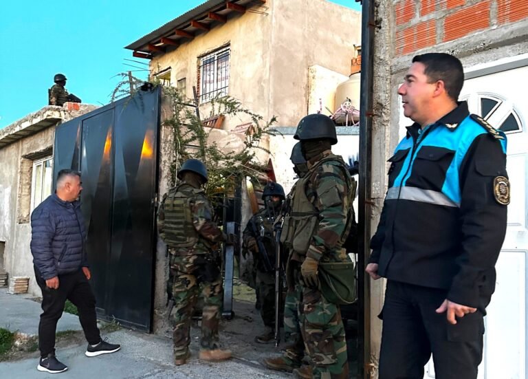 Desactivaron una banda de narcomenudeo y hay 8 personas detenidas