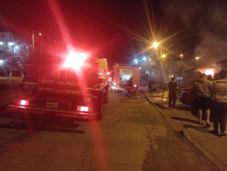 Hicieron asado, no apagaron bien el fuego y se les incendió la casa