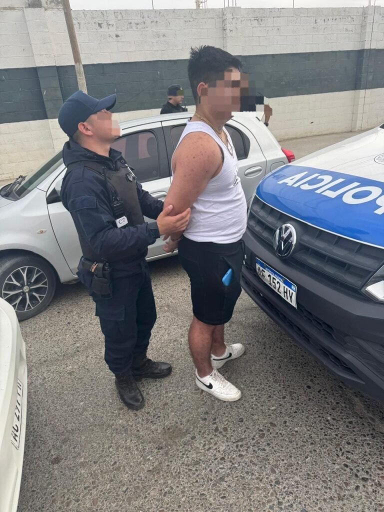 Hincha de Newbery fue a la cancha a pesar de tener pedido de captura