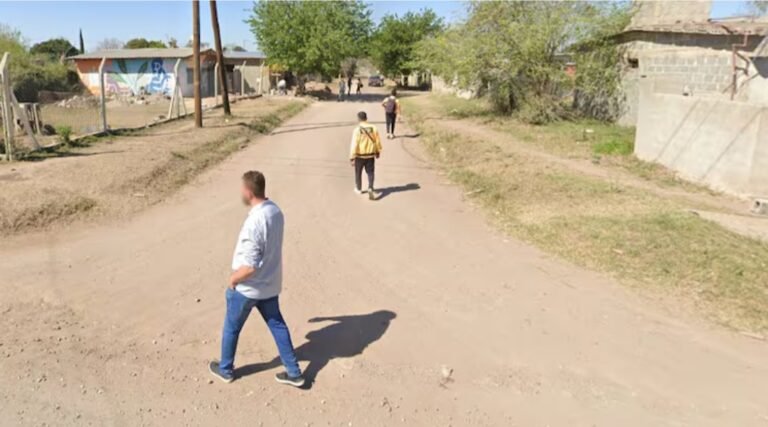 Entró a una casa a robar, lo echaron a machetazos y fue a la Policía a denunciar que él era la víctima