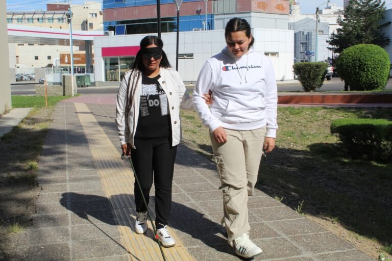 Por el Día Mundial del Bastón Blanco realizaron una jornada de concientización