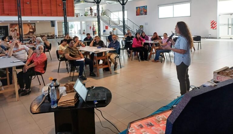 Urbana e Inta realizaron un Taller de Siembra en el Centro Cultural