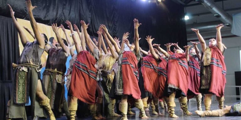 Más de 200 artistas participaron en el Pre Cosquín en el Centro Cultural