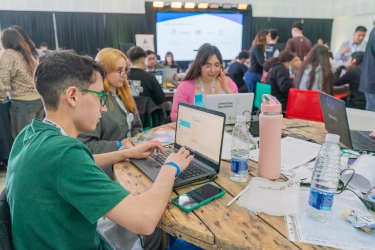 300 jóvenes participan de la Space Apps Challenge Comodoro Rivadavia