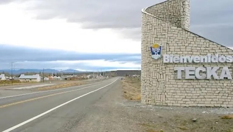 Se recibió de docente, quiso certificar su título pero la estafaron