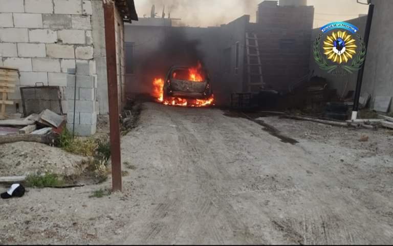 Le incendiaron el auto y sospecha que fue un compañero de trabajo