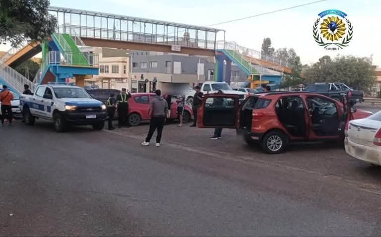 Los atraparon con 18 gramos de marihuana en el auto