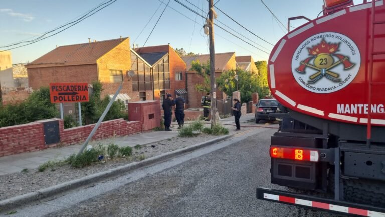 Incendio en depósito de supermercado chino
