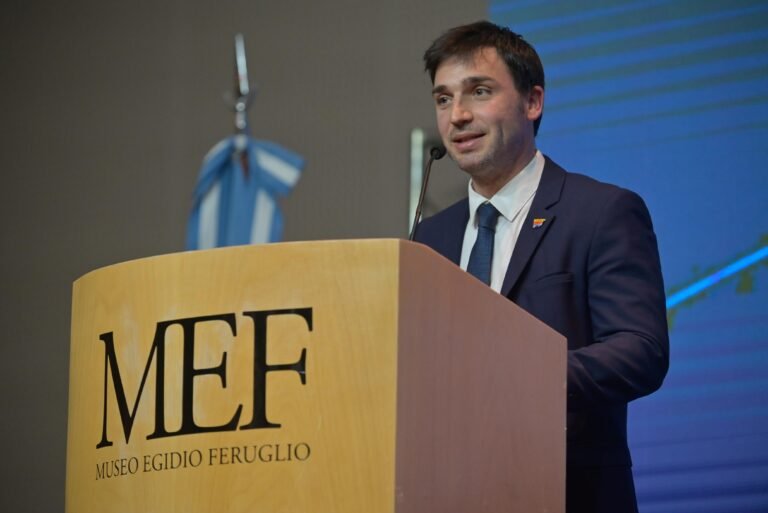 Torres encabezó la inauguración del nuevo MEF: “Hoy el mundo está mirando a Chubut y tenemos que seguir soñando en grande”