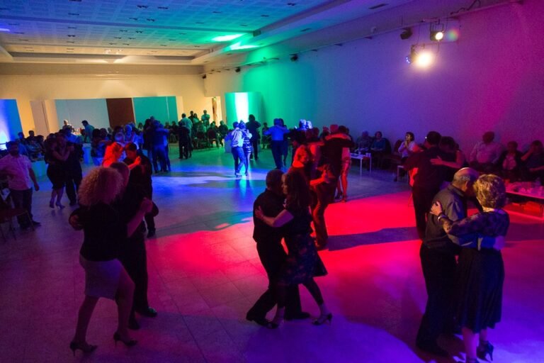 Feria, milonga y teatro en Rada Tilly