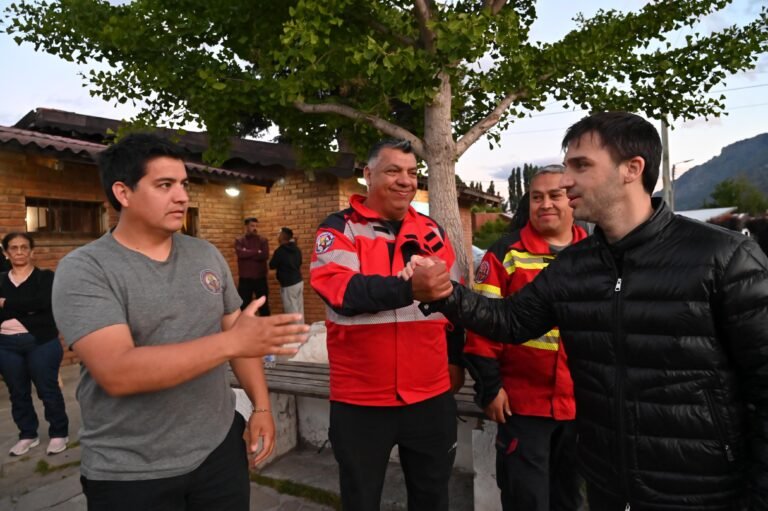 Entregaron aportes millonarios a Bomberos y Brigadas Forestales de Chubut