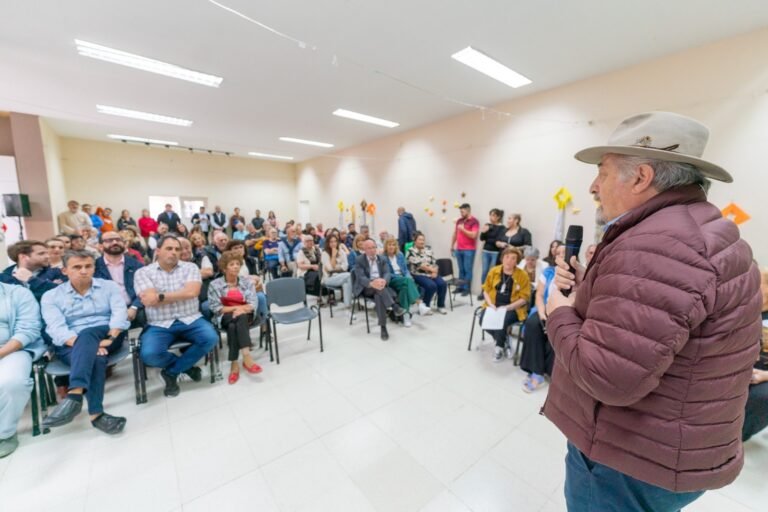 “La participación es fundamental para decidir lo que pasa en el barrio”
