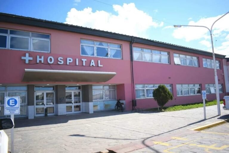 Un enfermero se llevó a un bebé recién nacido para vacunarlo y su familia no lo volvió a ver
