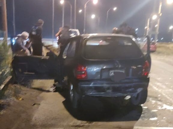 Chocaron contra el guardarrail, resultaron heridos y fueron trasladados al Hospital Alvear