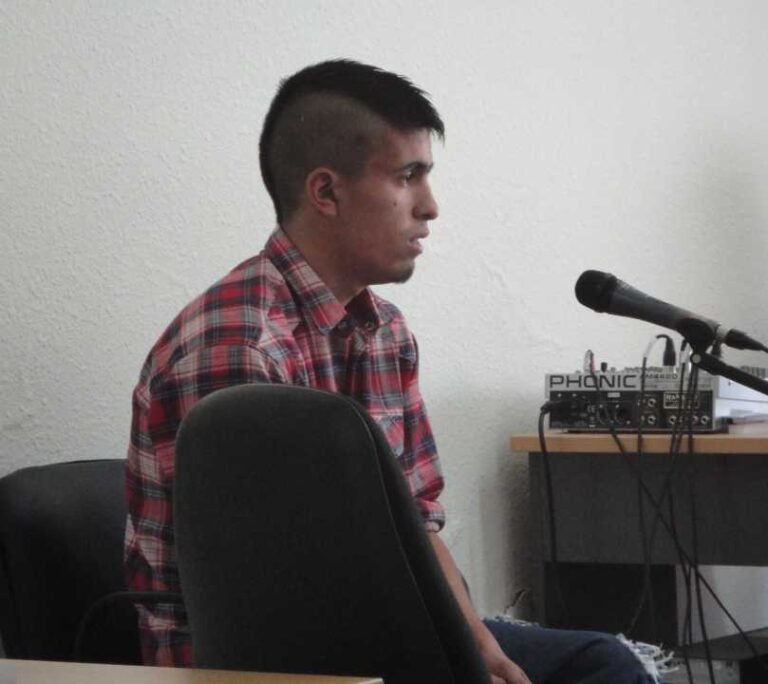 Robó y atacó a dos adolescentes en la Costanera, pasará un mes en prisión