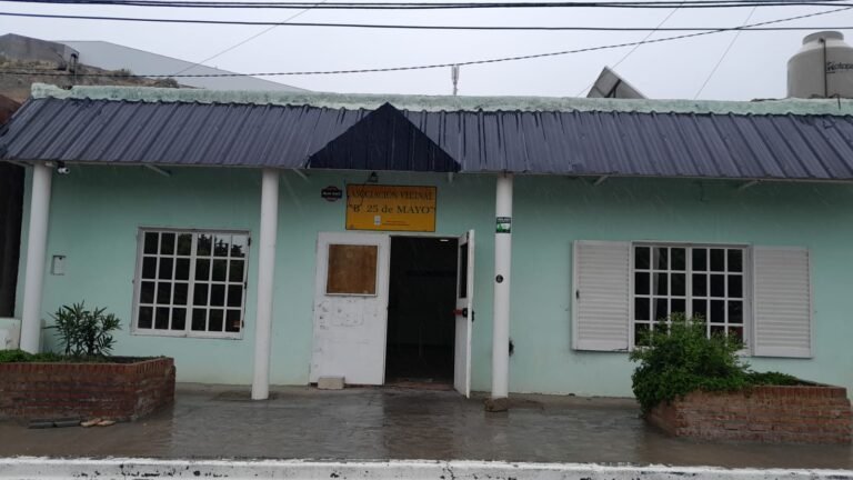 Ante los reiterados hechos de inseguridad instalaron cámaras en el barrio 25 de mayo