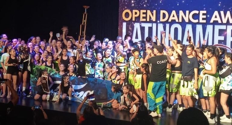 La escuela de Comodoro “Fama dance” se coronó como Campeona Nacional en Ritmos