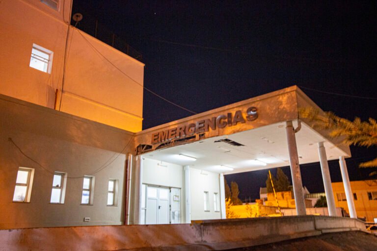 Brutal ataque en el San Cayetano: golpearon a un hombre y lo dejaron inconsciente en la calle