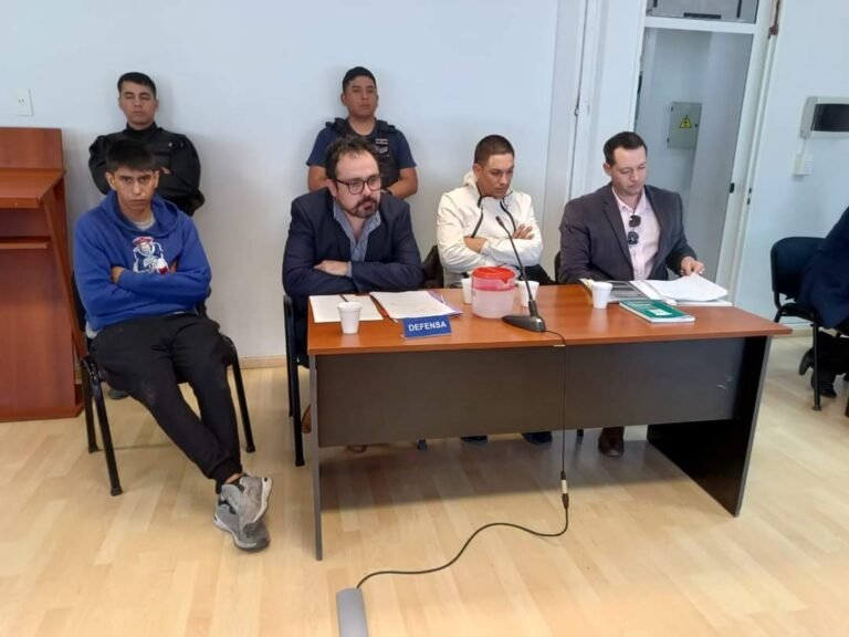 Le dispararon por la espalda a un hombre y quedarán en prisión preventiva