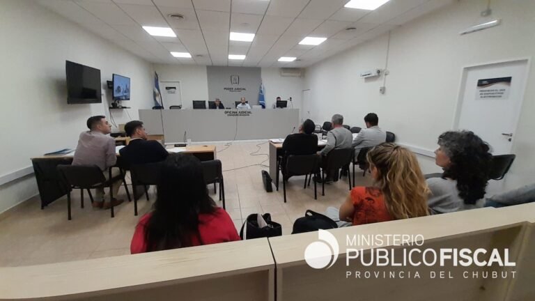 Otorgaron la prisión domiciliaria a exfuncionarios y empresarios