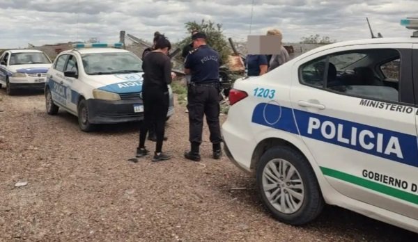 Allanaron una casa que tenía 37 animales en mal estado y sin comida 