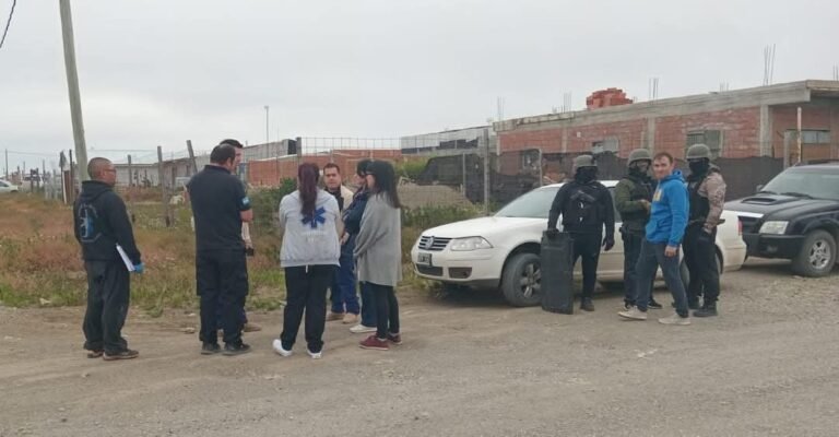 Se atrincheró en su vivienda e intentó atentar contra su vida