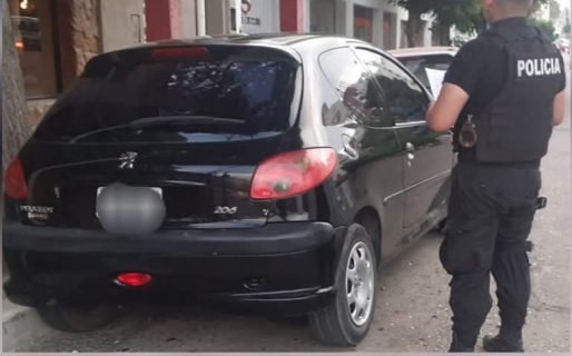 Lo atraparon circulando en un auto que tenía pedido de secuestro por estafa