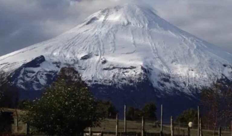 Alerta por actividad sísmica en el volcán Hudson