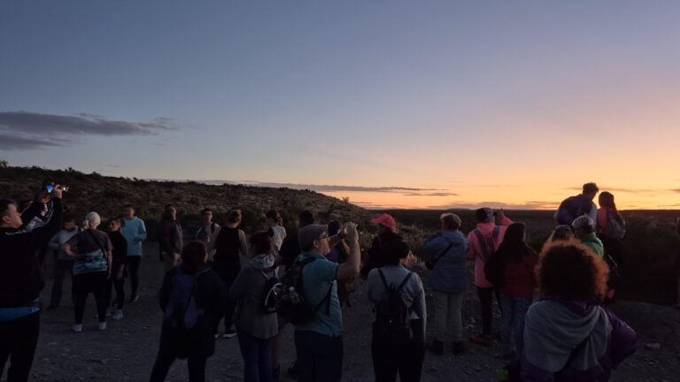 Un nuevo trekking unirá a Comodoro y Rada Tilly en una edición especial de la luna
