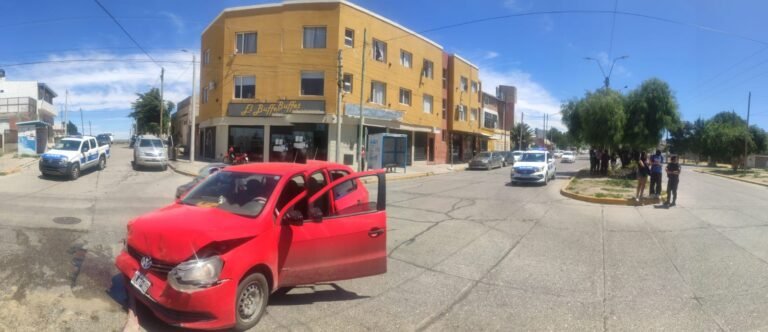 Chocó y se dio a la fuga