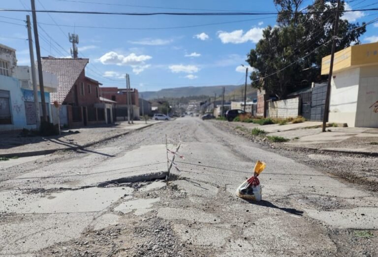 Vecinos del Juan XXIII reclaman por el mal estado de las calles