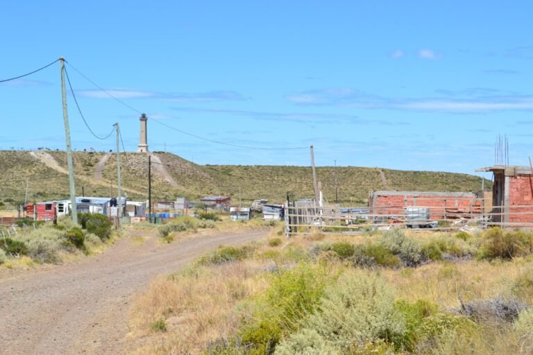 Inician operativo de ordenamiento por ocupación ilegal de tierras en la zona denominada El Faro