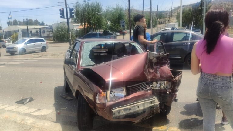 Accidente de tránsito: joven de 17 años resulta lesionado