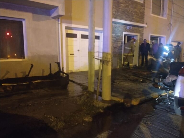 Bomberos sofocaron el fuego que afectó una vivienda