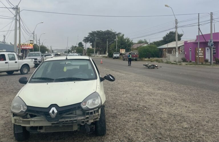 Un motociclista resultó herido y debió ser trasladado al hospital tras un fuerte choque