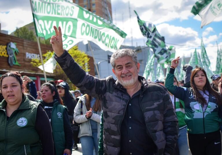 Taboada a favor de la pirotecnia, cruzó a Linares por pedir revertir la decisión
