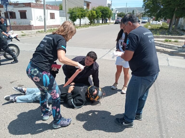 Una joven motociclista herida y trasladada al Hospital tras un accidente