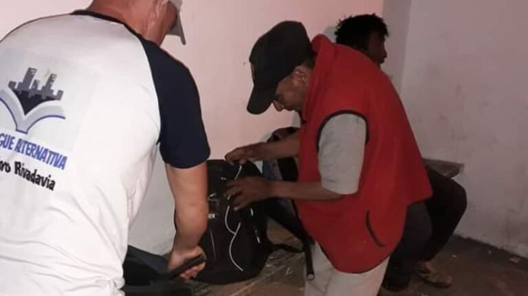 Preparan viandas para personas en situación de calle