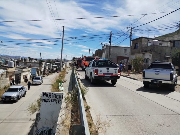 Un cortocircuito provocó un incendio en una vivienda