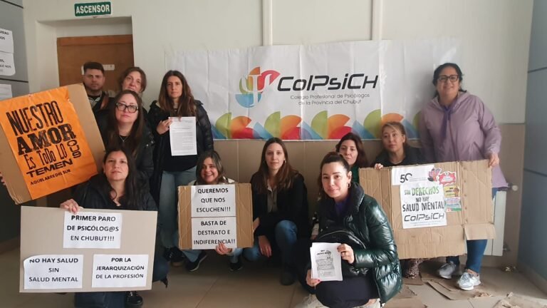 Psicólogos de Chubut llevan adelante el “primer paro en Argentina”