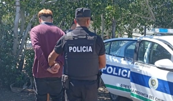 Fue a preguntar algo a la comisaría y terminó detenido