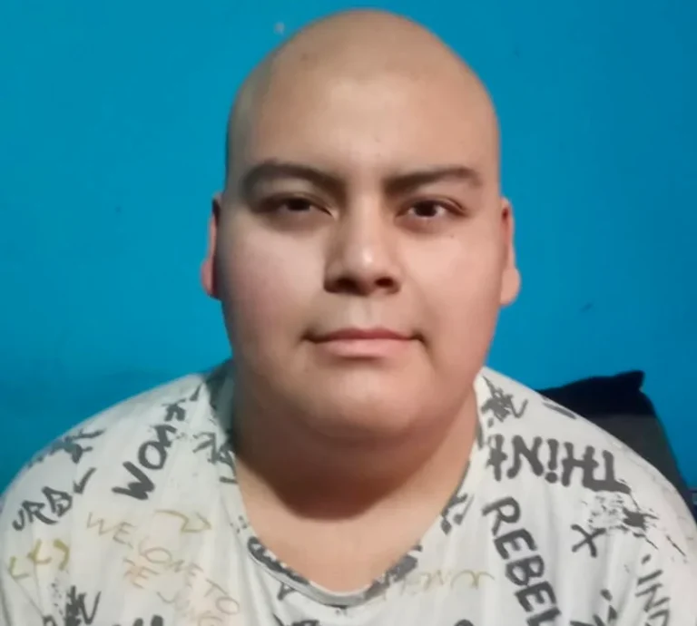 Leo tiene leucemia aguda, le realizaron un trasplante de médula ósea y necesita ayuda 