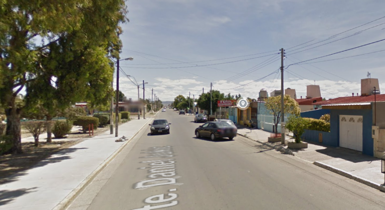 Una camioneta lo atropelló cuando caminaba por Km 8 y se dio a la fuga