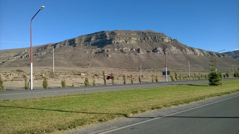 Subió a una roca, no pudo bajar y tuvo que ser rescatado